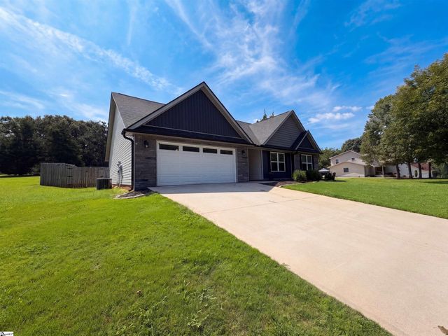 155 Eagle Ridge Drive, Chesnee, SC 29323
