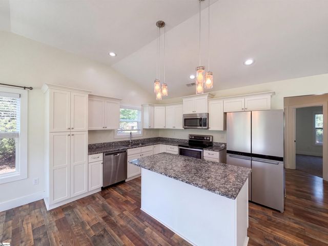 155 Eagle Ridge Drive, Chesnee, SC 29323