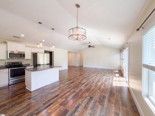 155 Eagle Ridge Drive, Chesnee, SC 29323
