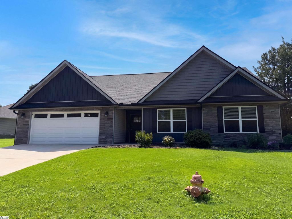 155 Eagle Ridge Drive, Chesnee, SC 29323
