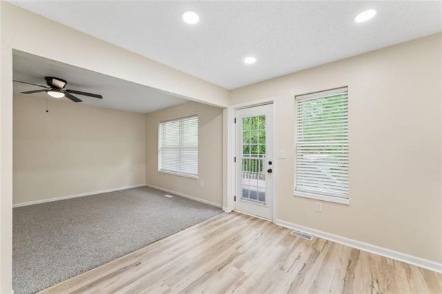 510 SE 21st Street, Oak Grove, MO 64075