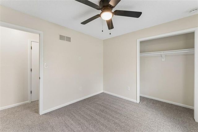 510 SE 21st Street, Oak Grove, MO 64075