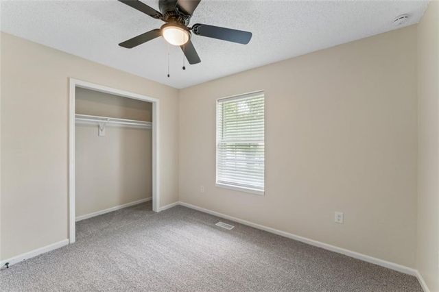510 SE 21st Street, Oak Grove, MO 64075