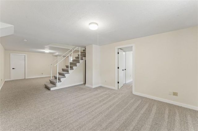 510 SE 21st Street, Oak Grove, MO 64075