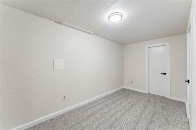 510 SE 21st Street, Oak Grove, MO 64075