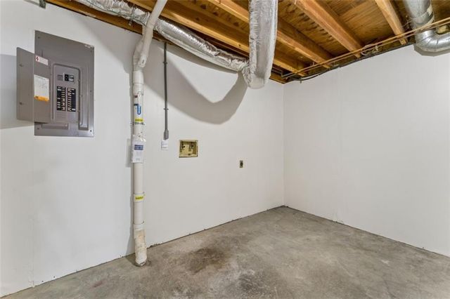 510 SE 21st Street, Oak Grove, MO 64075