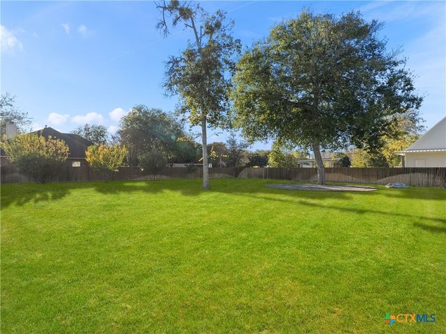 837 Lakeview Trail, Other, TX 78123