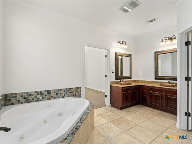 837 Lakeview Trail, Other, TX 78123