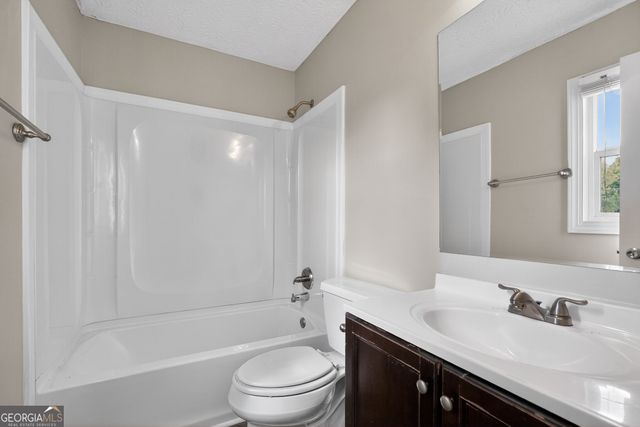 115 Belmont Farms Drive, Ellenwood, GA 30294