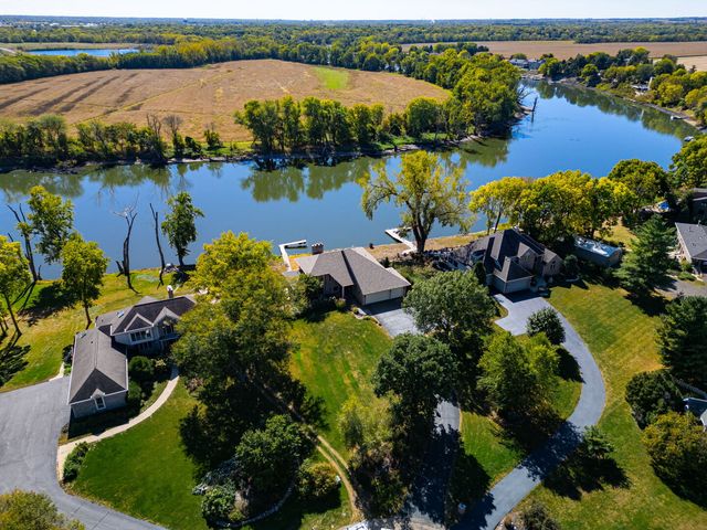 9802 RIVER BEND Drive, Roscoe, IL 61073