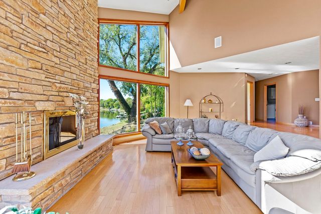 9802 RIVER BEND Drive, Roscoe, IL 61073