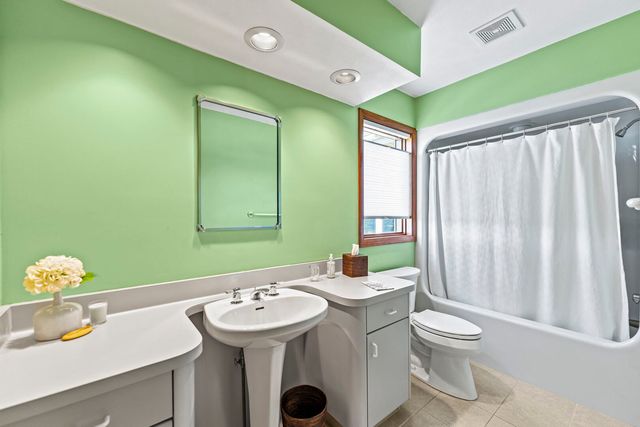 9802 RIVER BEND Drive, Roscoe, IL 61073