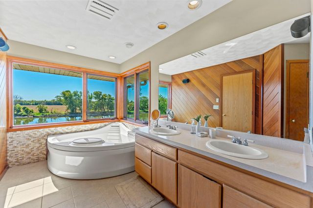 9802 RIVER BEND Drive, Roscoe, IL 61073