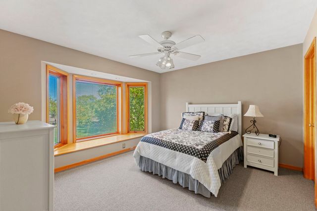 9802 RIVER BEND Drive, Roscoe, IL 61073