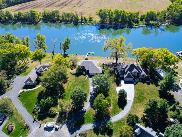 9802 RIVER BEND Drive, Roscoe, IL 61073