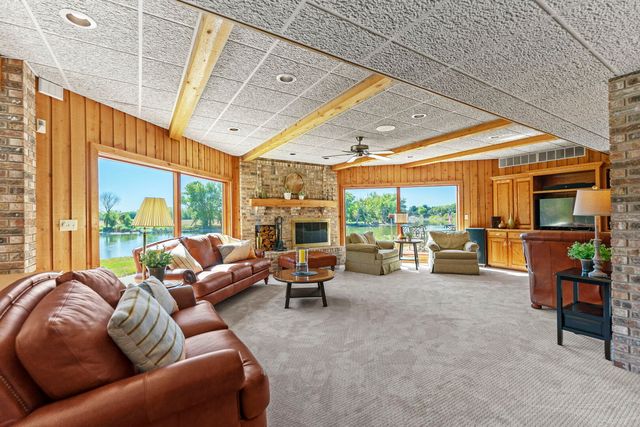 9802 RIVER BEND Drive, Roscoe, IL 61073