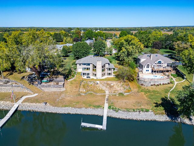 9802 RIVER BEND Drive, Roscoe, IL 61073