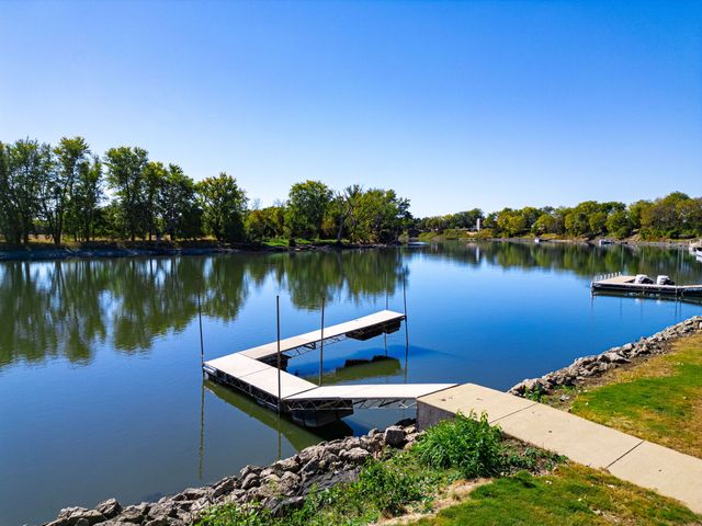 9802 RIVER BEND Drive, Roscoe, IL 61073