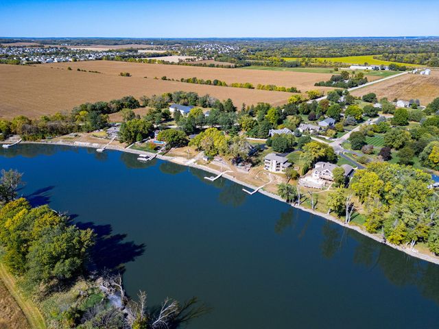 9802 RIVER BEND Drive, Roscoe, IL 61073