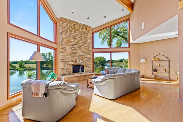 9802 RIVER BEND Drive, Roscoe, IL 61073