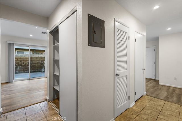 31315 The Old Road D, Castaic, CA 91384