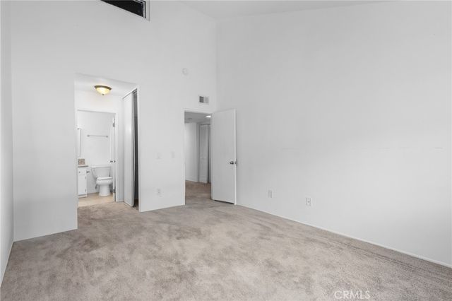 31315 The Old Road D, Castaic, CA 91384