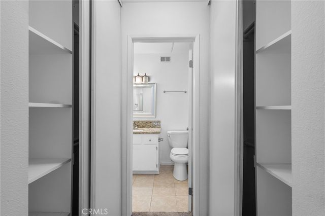 31315 The Old Road D, Castaic, CA 91384