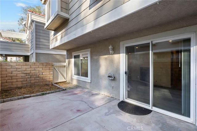 31315 The Old Road D, Castaic, CA 91384