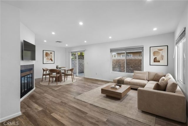 31315 The Old Road D, Castaic, CA 91384