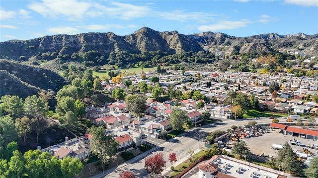 31315 The Old Road D, Castaic, CA 91384