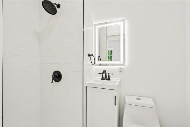 344 Woodside Rd, Forest Hills Boro, PA 15221