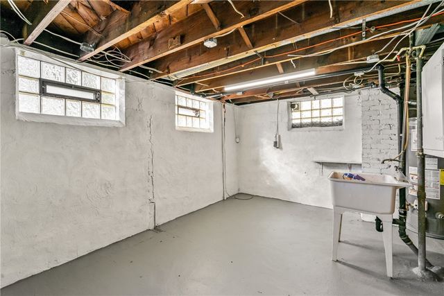 344 Woodside Rd, Forest Hills Boro, PA 15221