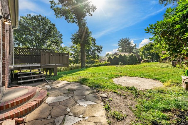 344 Woodside Rd, Forest Hills Boro, PA 15221