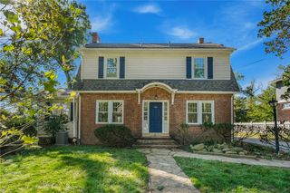 344 Woodside Rd, Forest Hills Boro, PA 15221