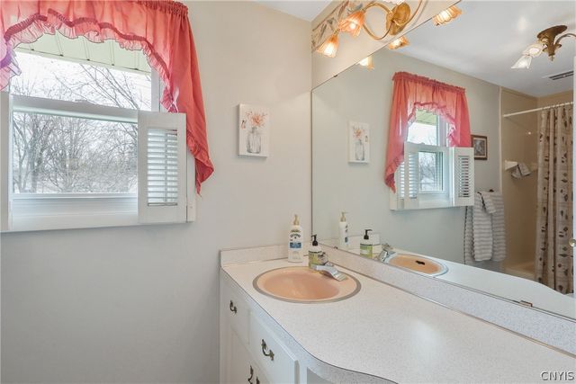 4868 Juneway Drive South, Salina, NY 13088