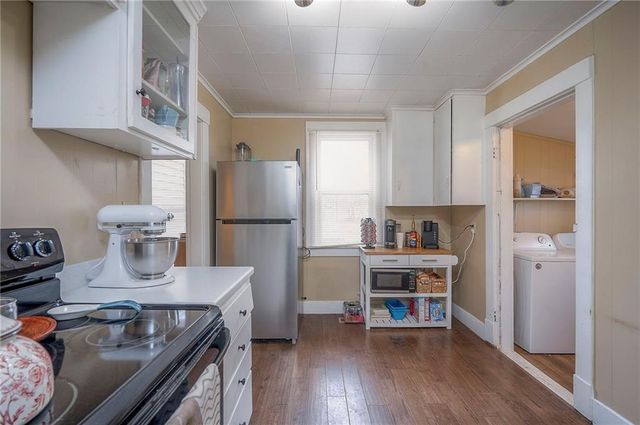 210 W Piankishaw Street, Paola, KS 66071