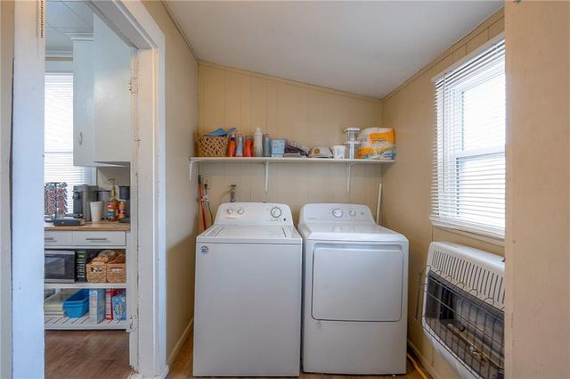 210 W Piankishaw Street, Paola, KS 66071