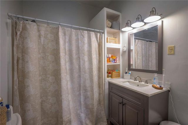 210 W Piankishaw Street, Paola, KS 66071