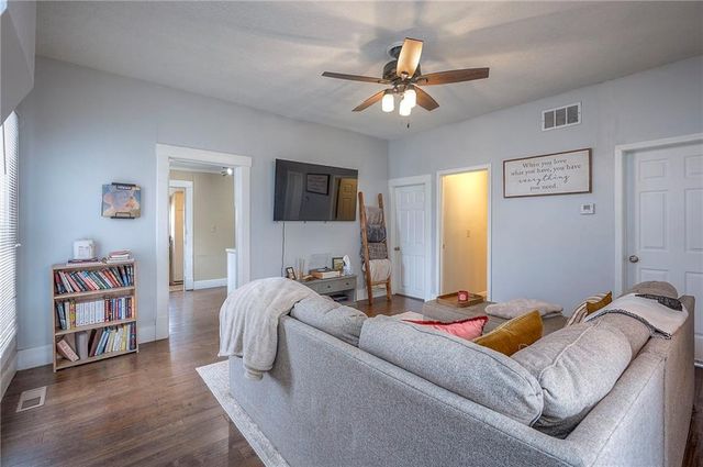 210 W Piankishaw Street, Paola, KS 66071