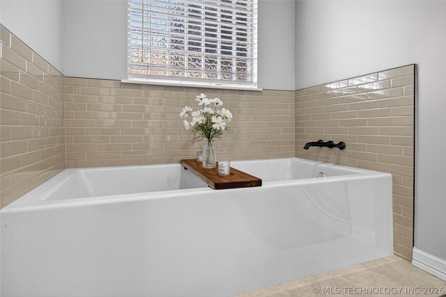 14119 E 88th Street North, Owasso, OK 74055