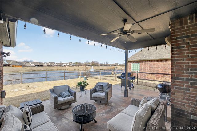 14119 E 88th Street North, Owasso, OK 74055