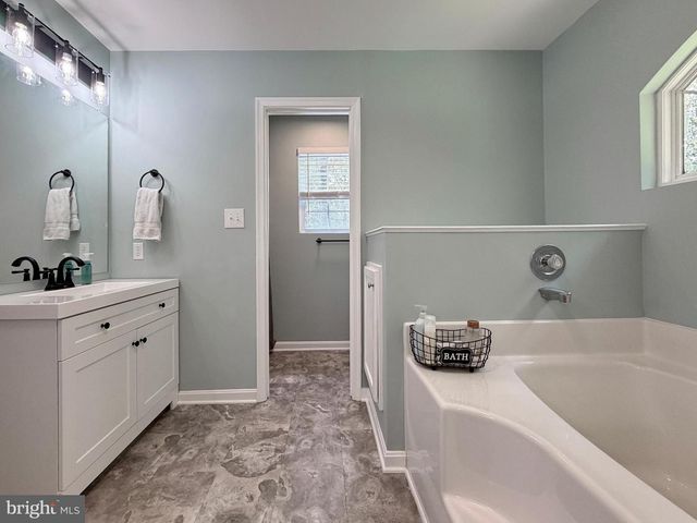 39266 PERSIMMON CREEK RD, Mechanicsville, MD 20659