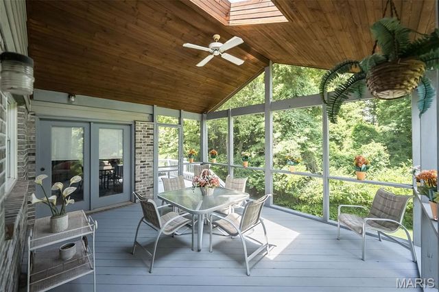 1318 Conway Oaks Drive, Chesterfield, MO 63017