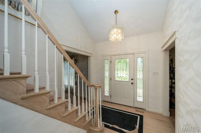 1318 Conway Oaks Drive, Chesterfield, MO 63017