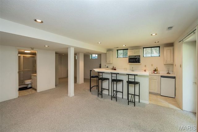 1318 Conway Oaks Drive, Chesterfield, MO 63017