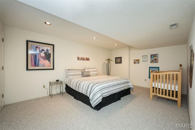 1318 Conway Oaks Drive, Chesterfield, MO 63017