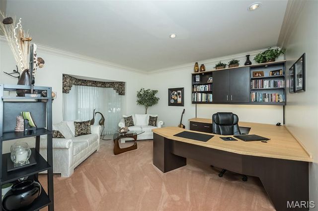 1318 Conway Oaks Drive, Chesterfield, MO 63017