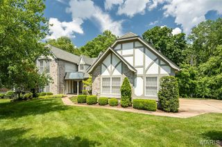 1318 Conway Oaks Drive, Chesterfield, MO 63017