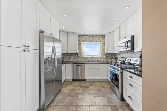 3747 Vista Campana S 3, Oceanside, CA 92057