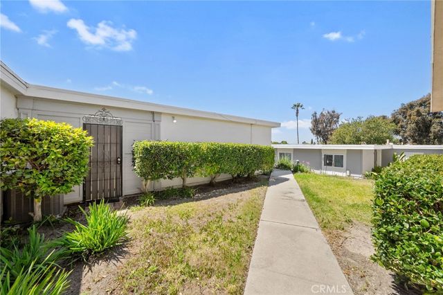 3747 Vista Campana S 3, Oceanside, CA 92057